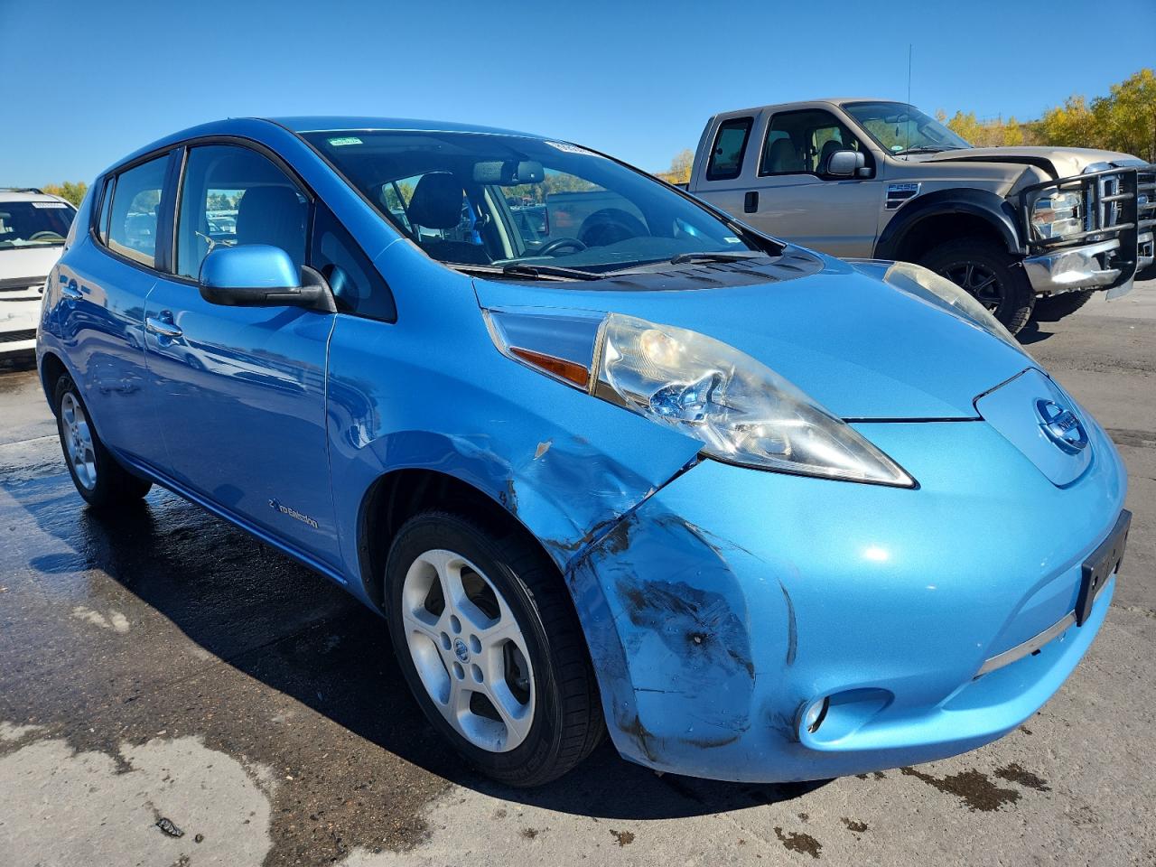 NISSAN LEAF S