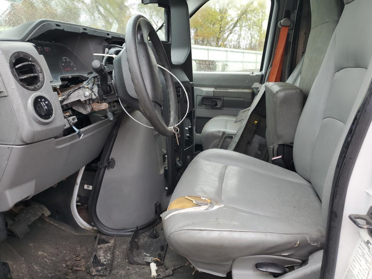 FORD ECONOLINE E350 SUPER DUTY CUTAWAY VAN