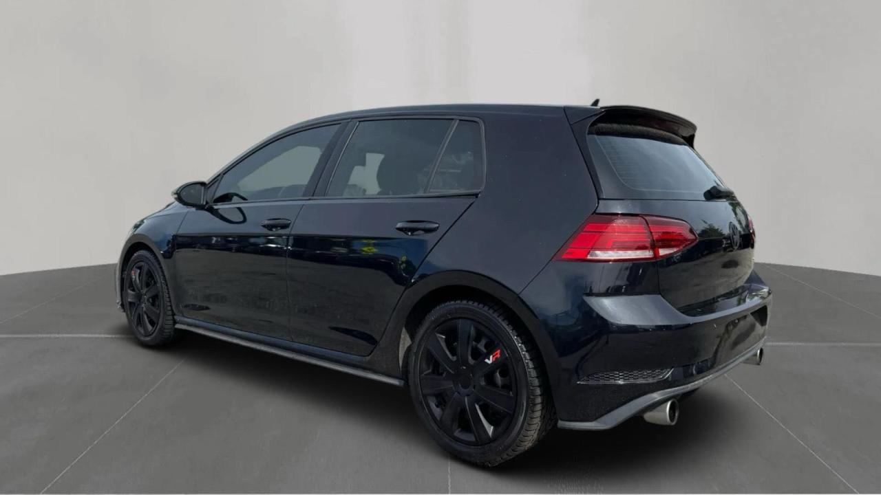 VOLKSWAGEN GOLF GTI S