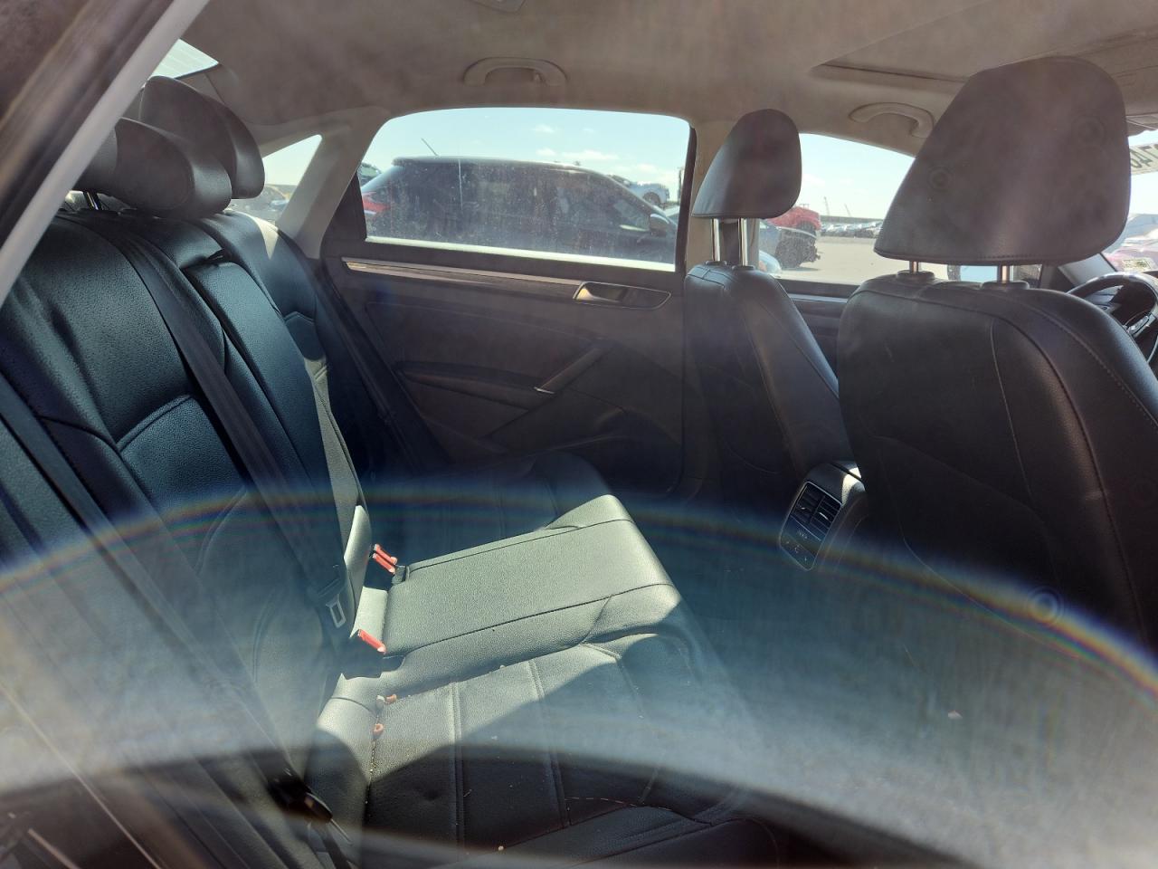 VOLKSWAGEN PASSAT SE