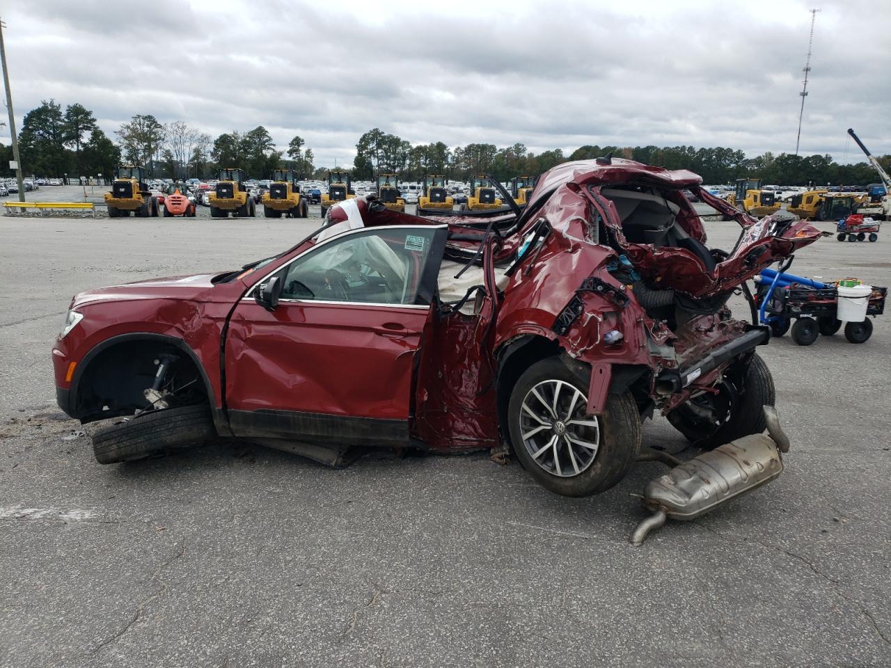 VOLKSWAGEN TIGUAN SE