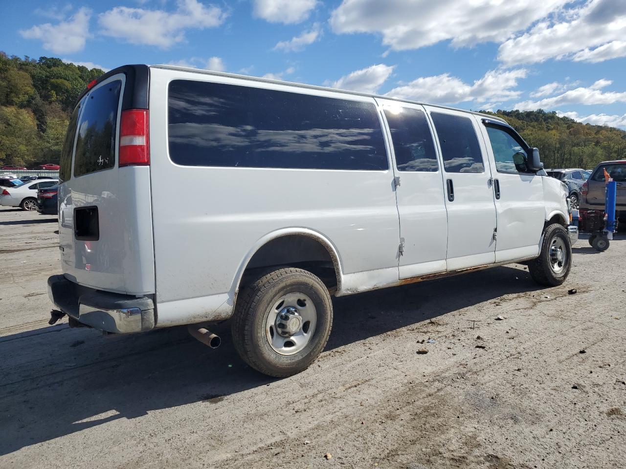 CHEVROLET EXPRESS LT