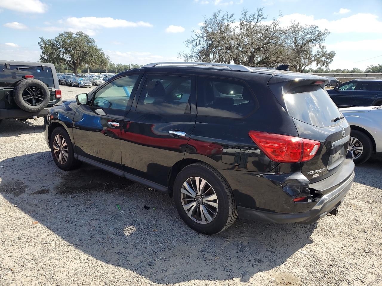 NISSAN PATHFINDER SL