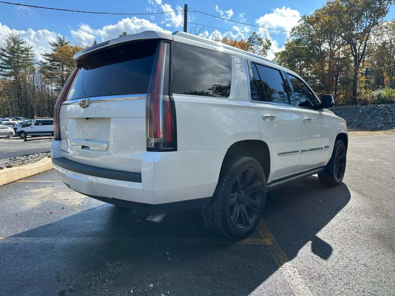 CADILLAC ESCALADE PREMIUM