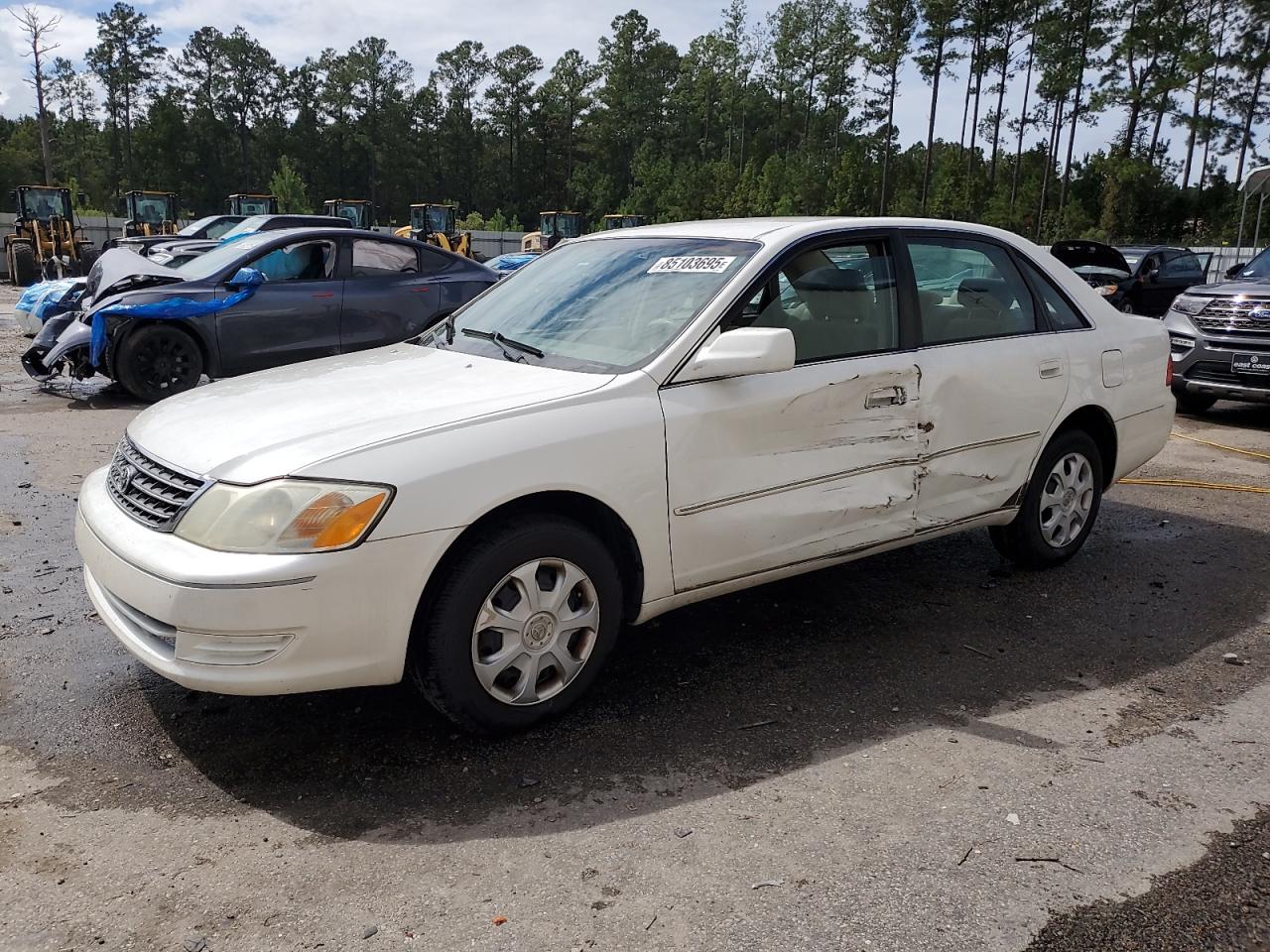 Lot #3276473656 2004 TOYOTA AVALON XL