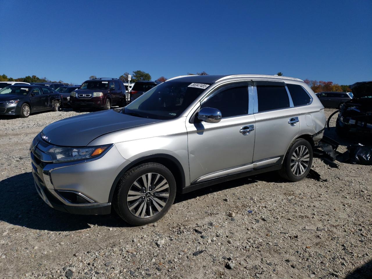MITSUBISHI OUTLANDER SE