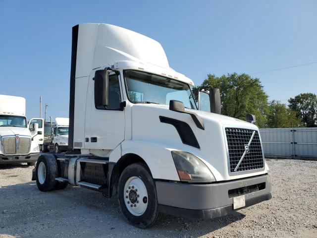 Global Auto Auctions: 2017 VOLVO VN VNL