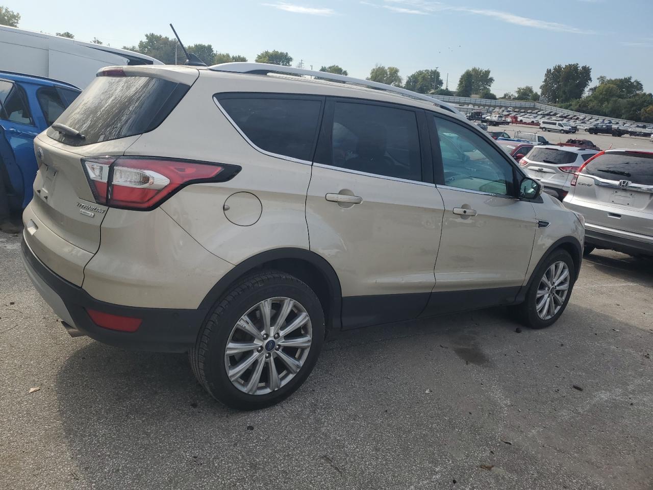 FORD ESCAPE TITANIUM