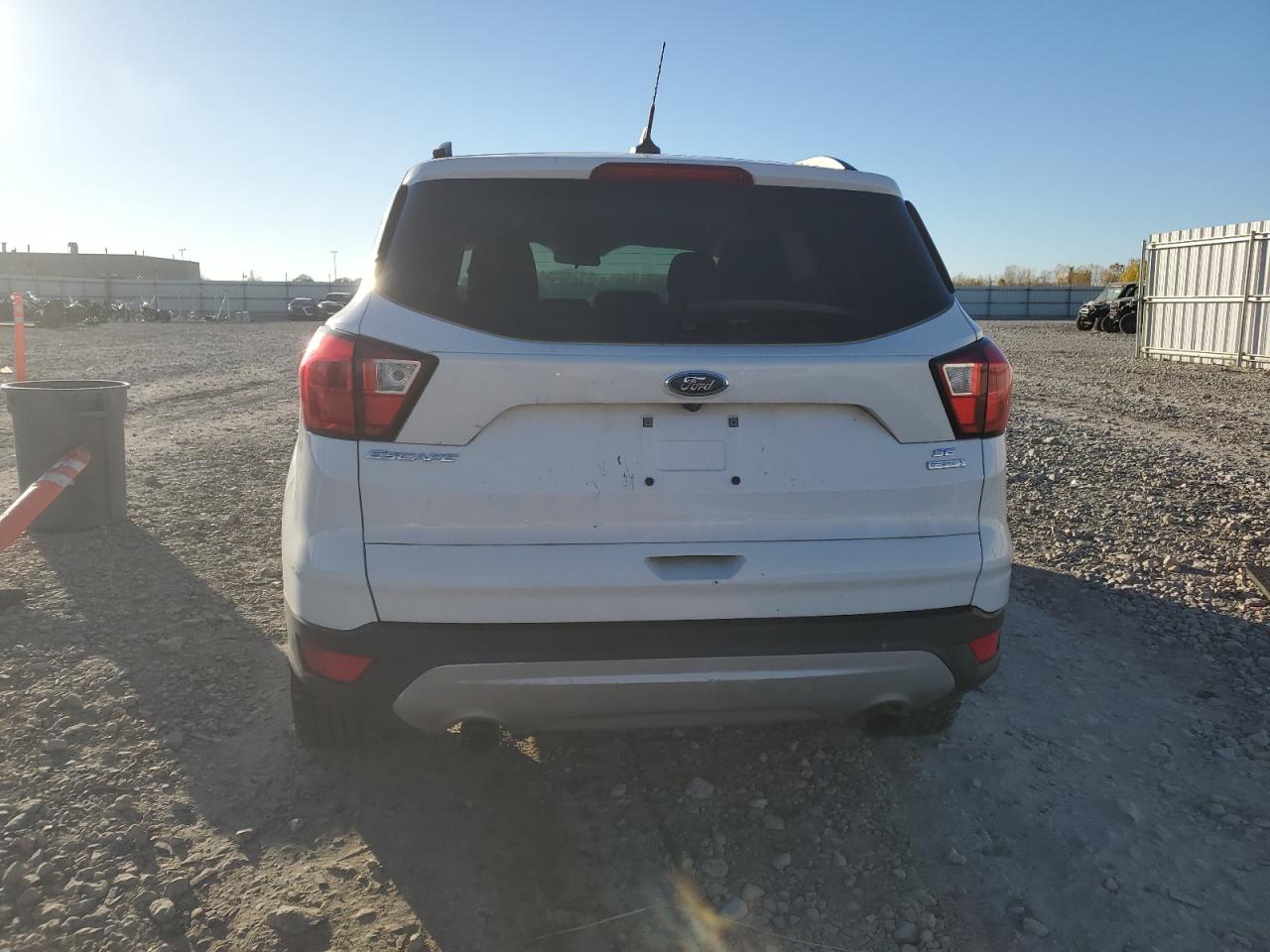 FORD ESCAPE SE