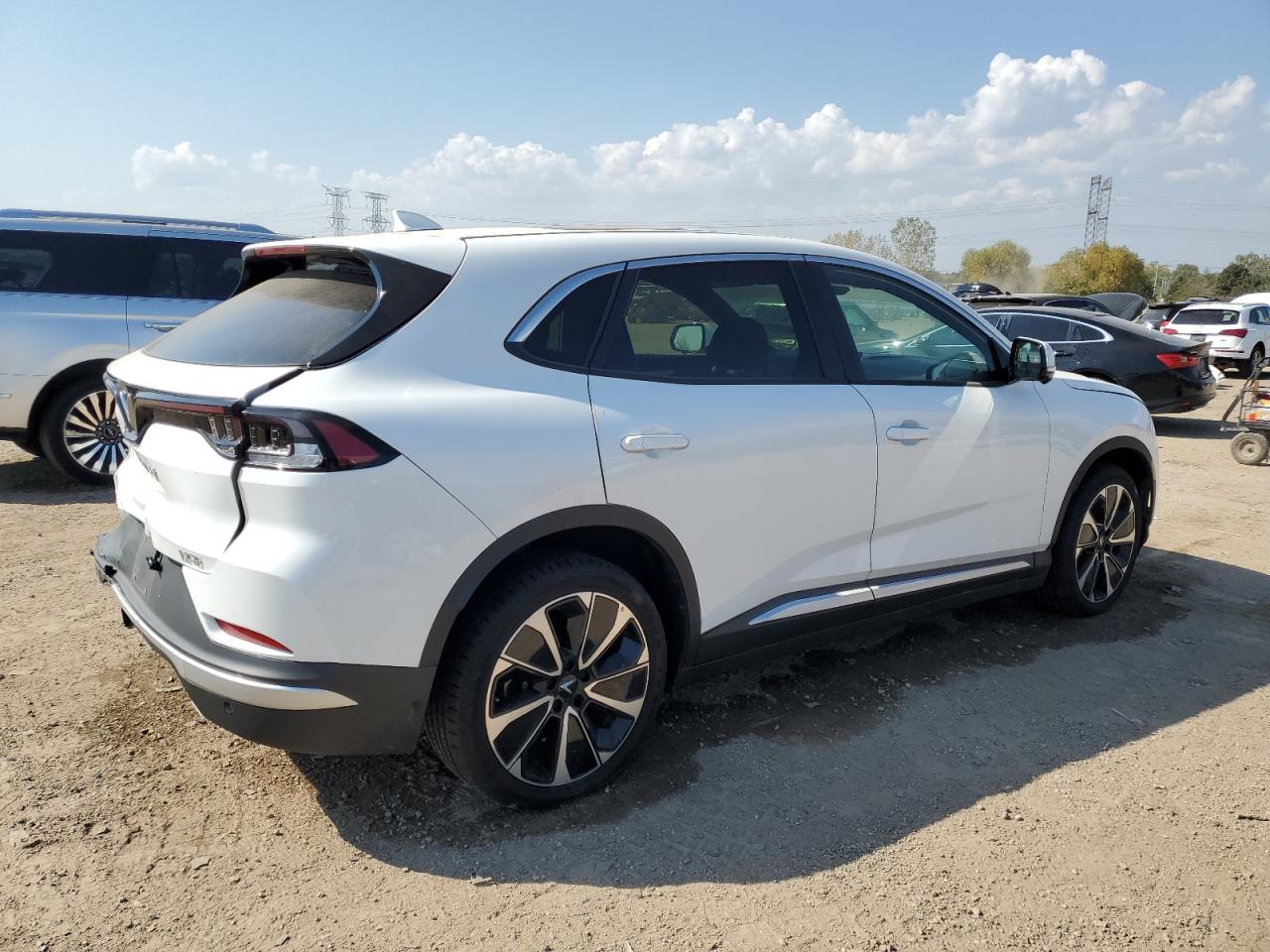 Lot #3279819281 2025 VINFAST TRADING AND PRODU VF 8 PLUS