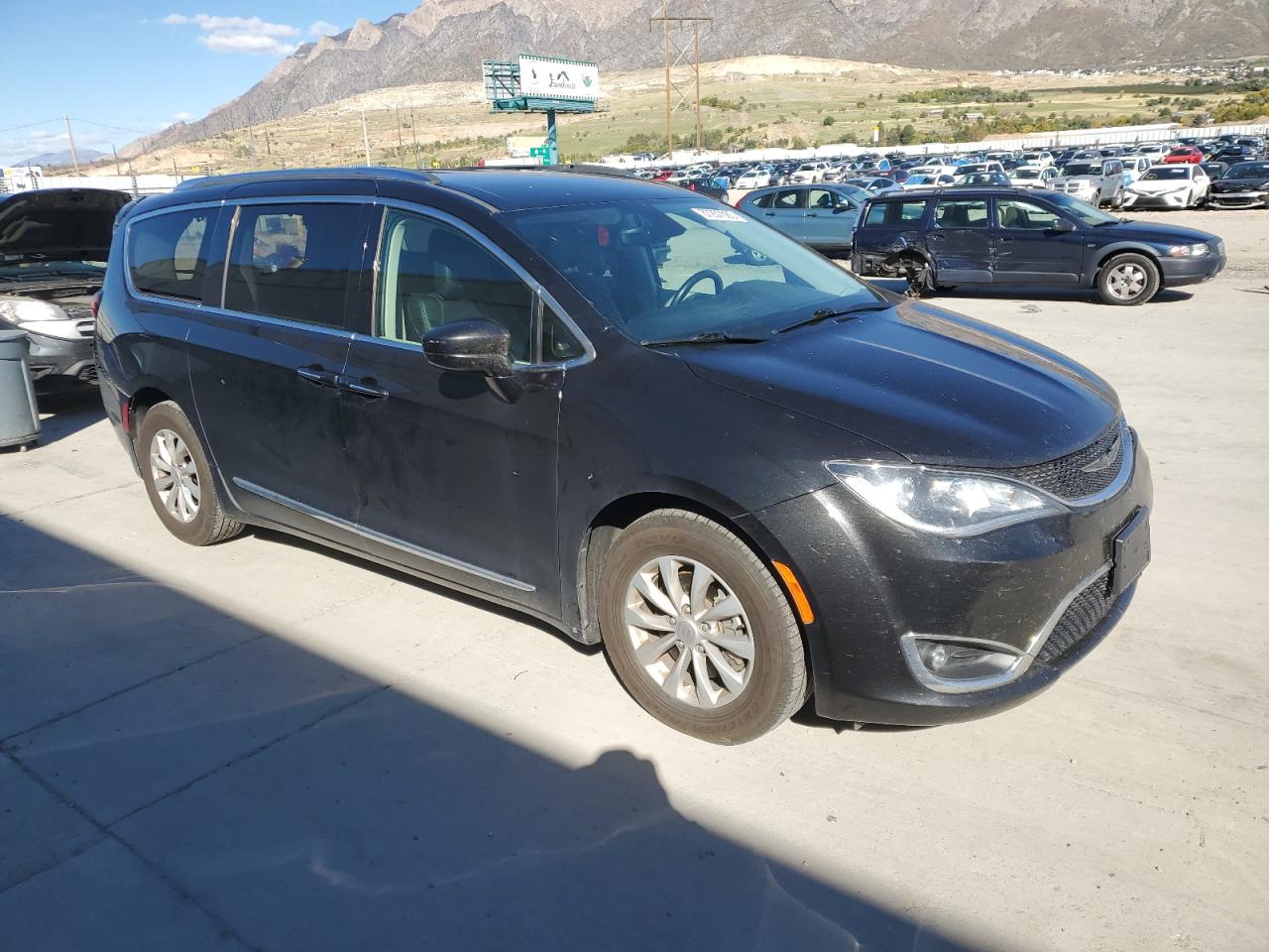 CHRYSLER PACIFICA TOURING L