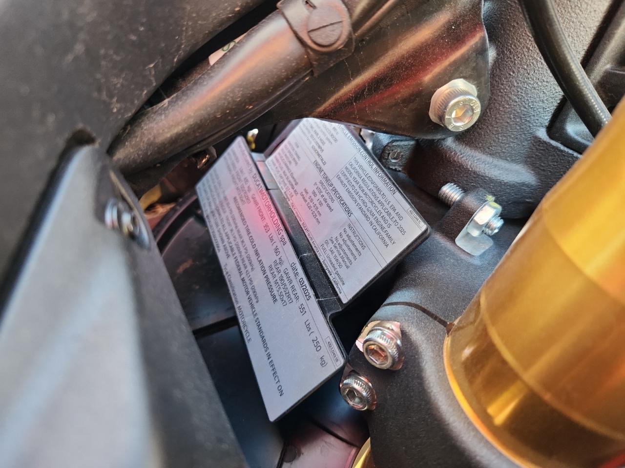 Lot #3279685939 2025 DUCATI PANIGALE V