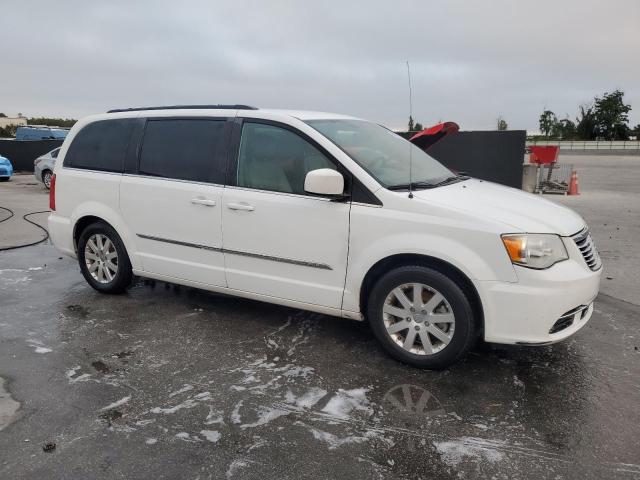 2016 CHRYSLER TOWN & COU #3302816921