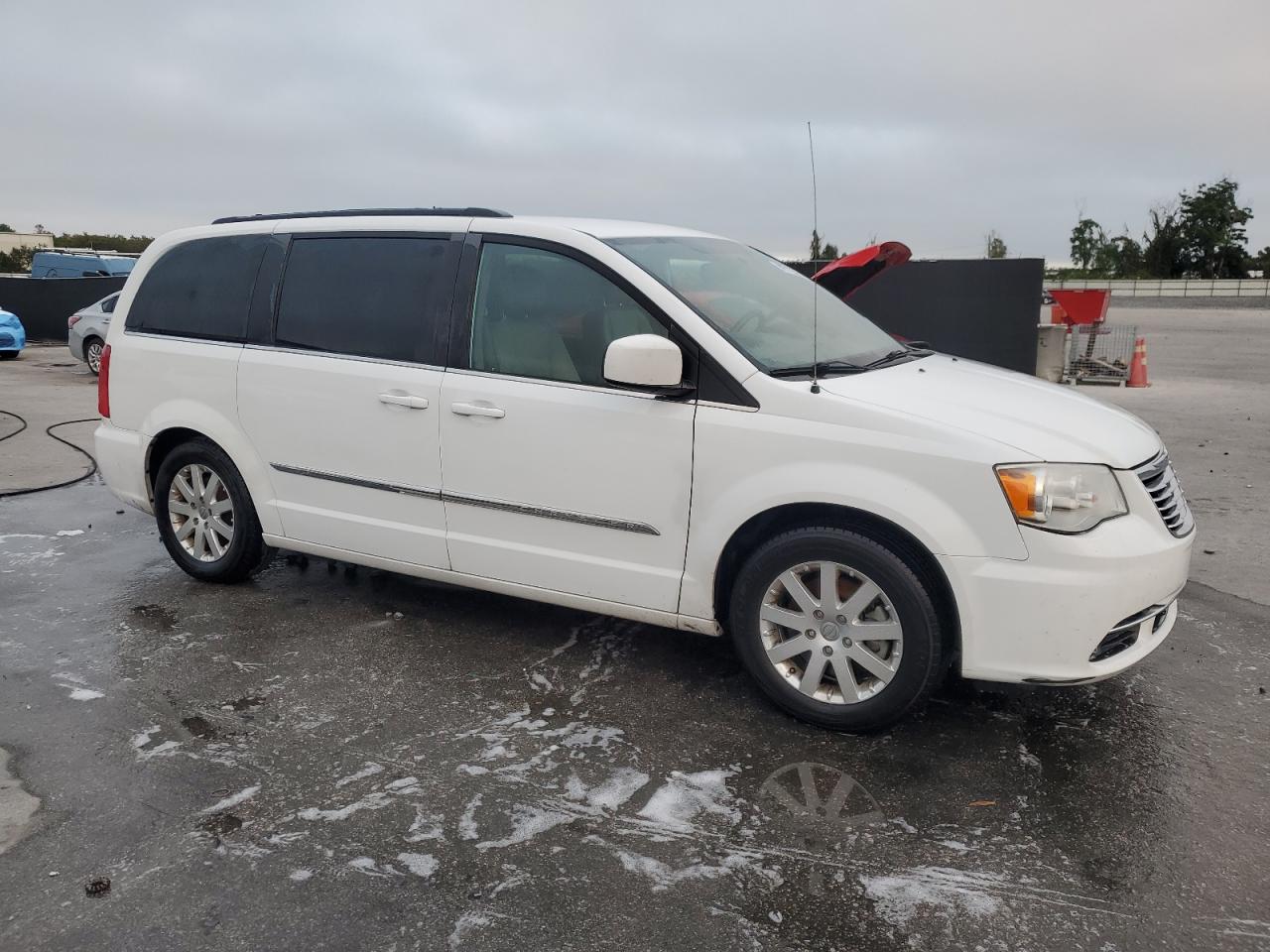 Lot #3302816921 2016 CHRYSLER TOWN & COU