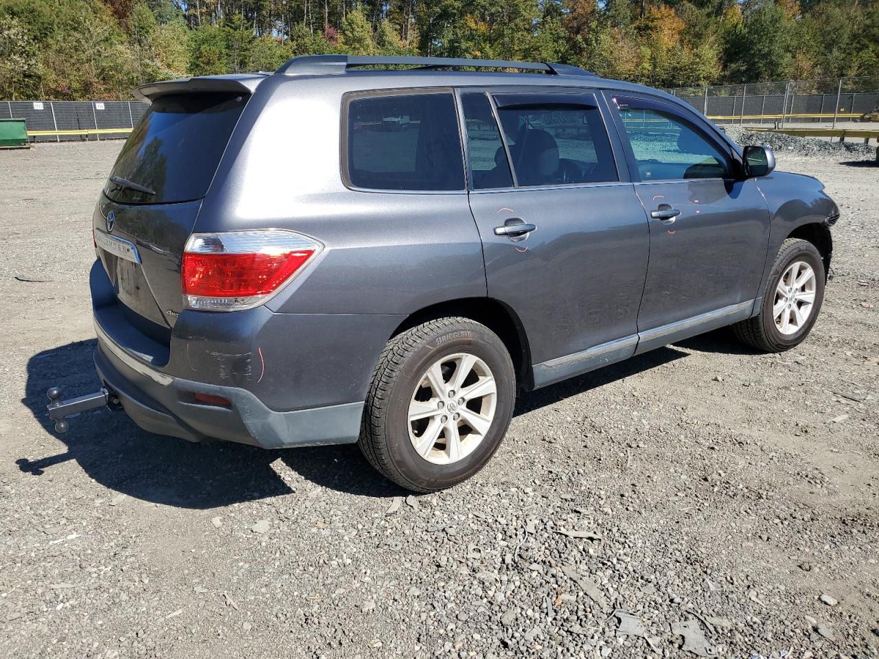 TOYOTA HIGHLANDER BASE