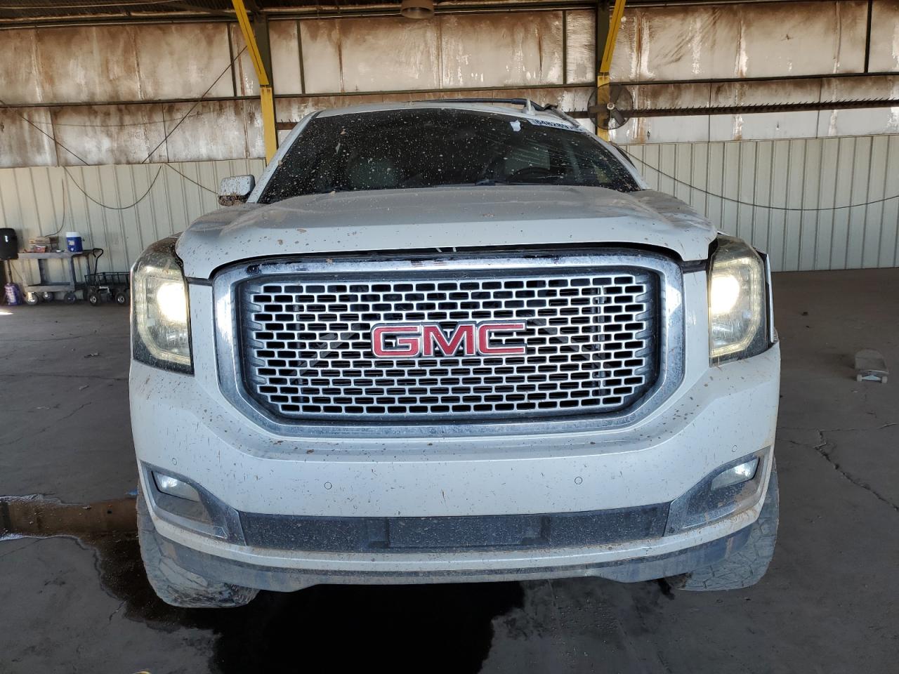 GMC YUKON DENALI