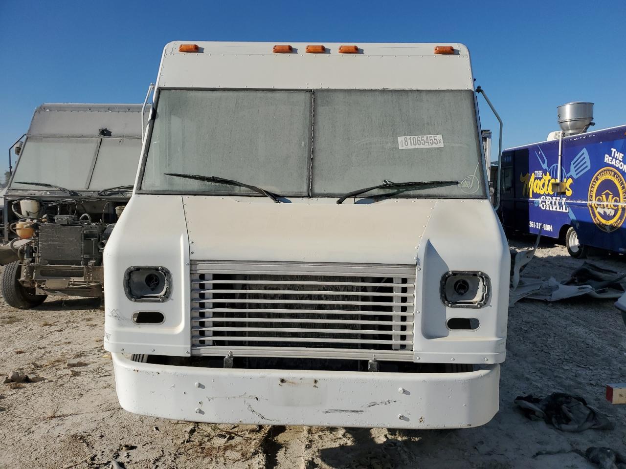 Lot #3316703417 2004 FREIGHTLINER CHASSIS M