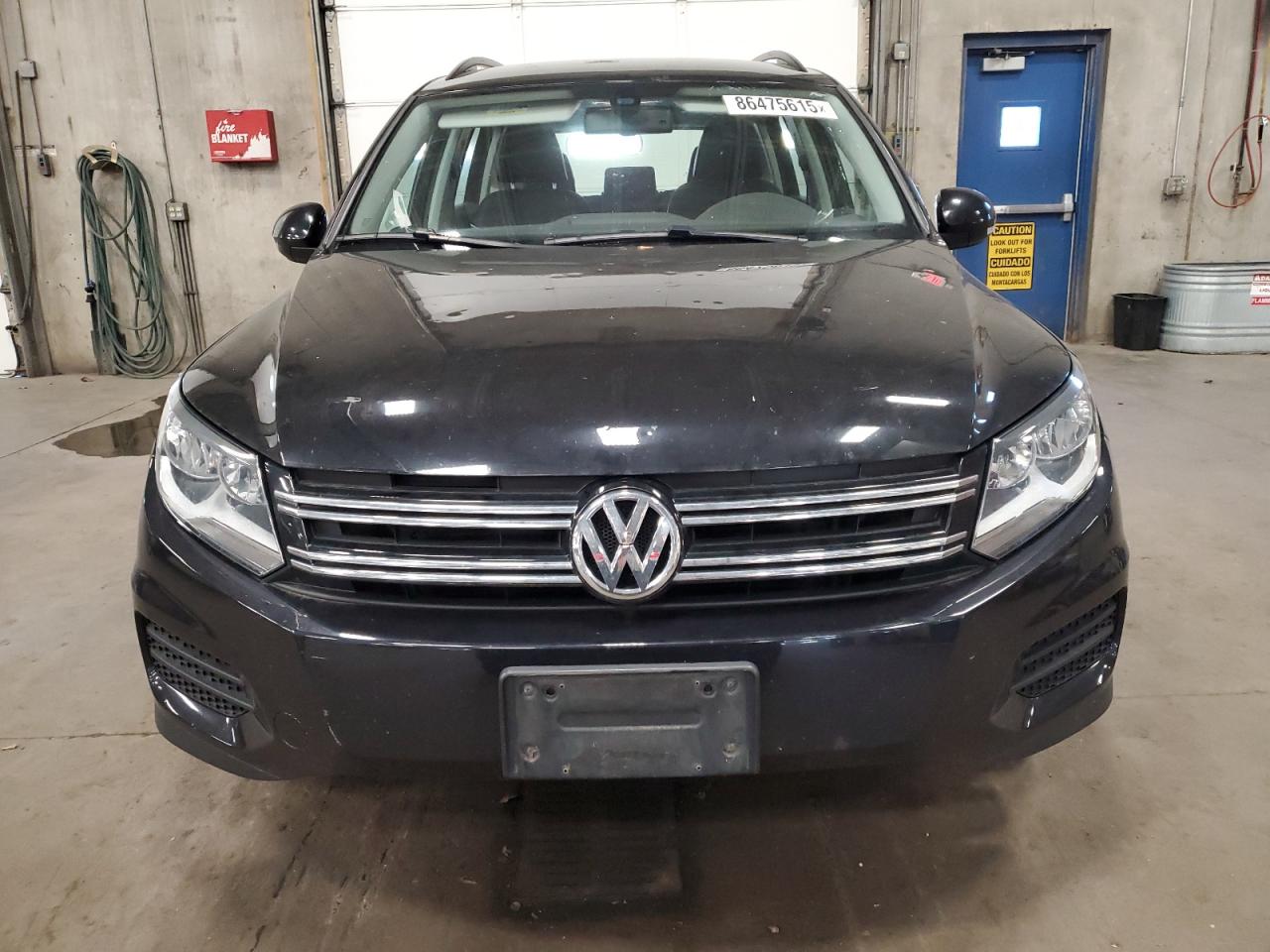 VOLKSWAGEN TIGUAN S
