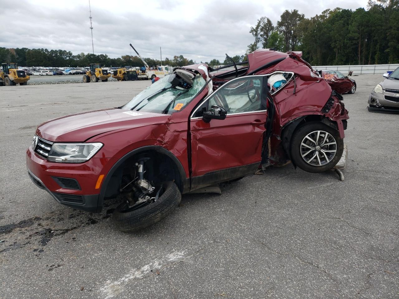 VOLKSWAGEN TIGUAN SE
