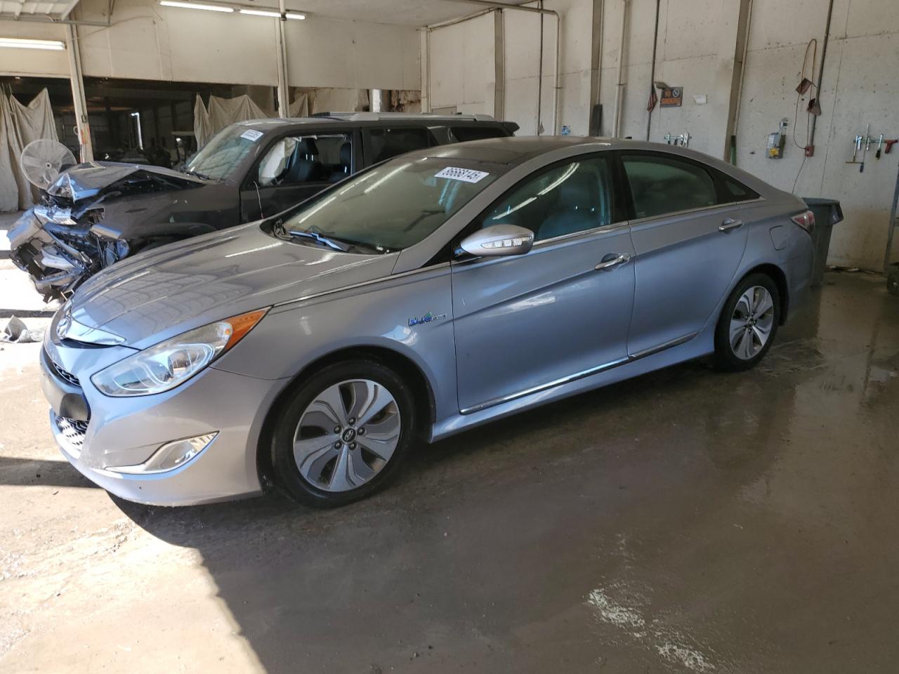 HYUNDAI SONATA HYBRID
