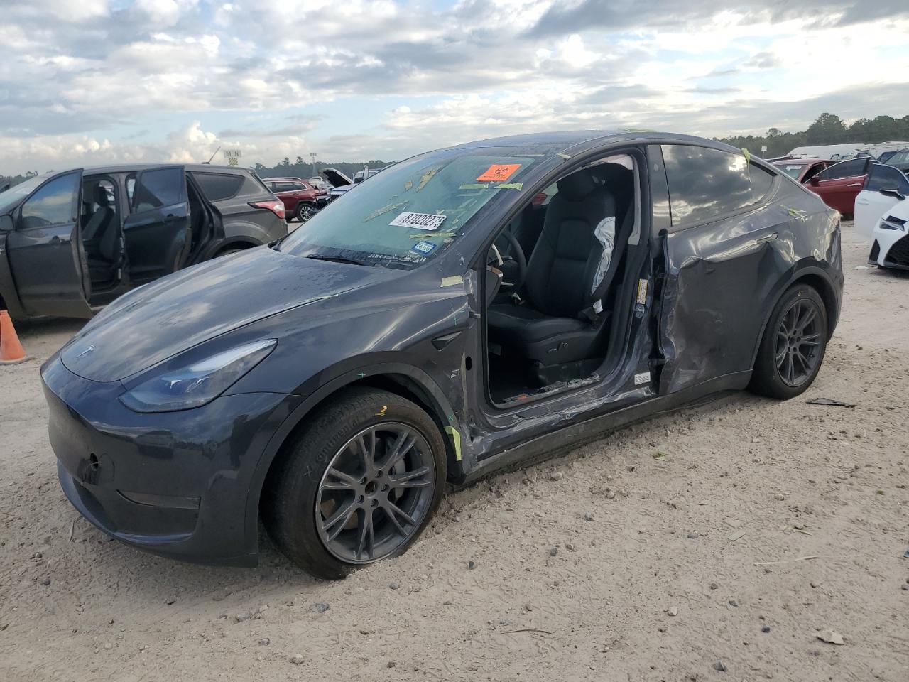 TESLA MODEL Y