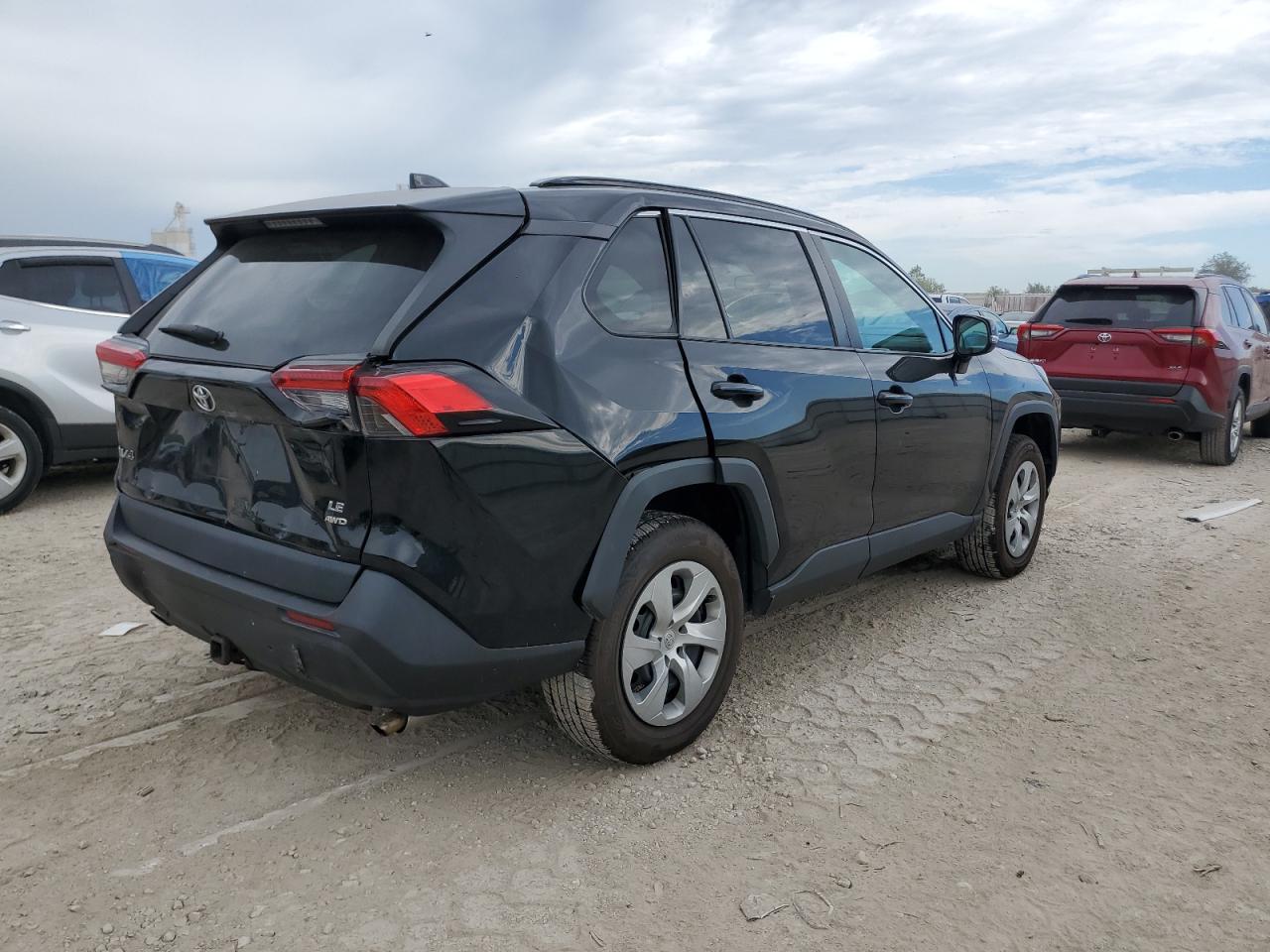 TOYOTA RAV4 LE
