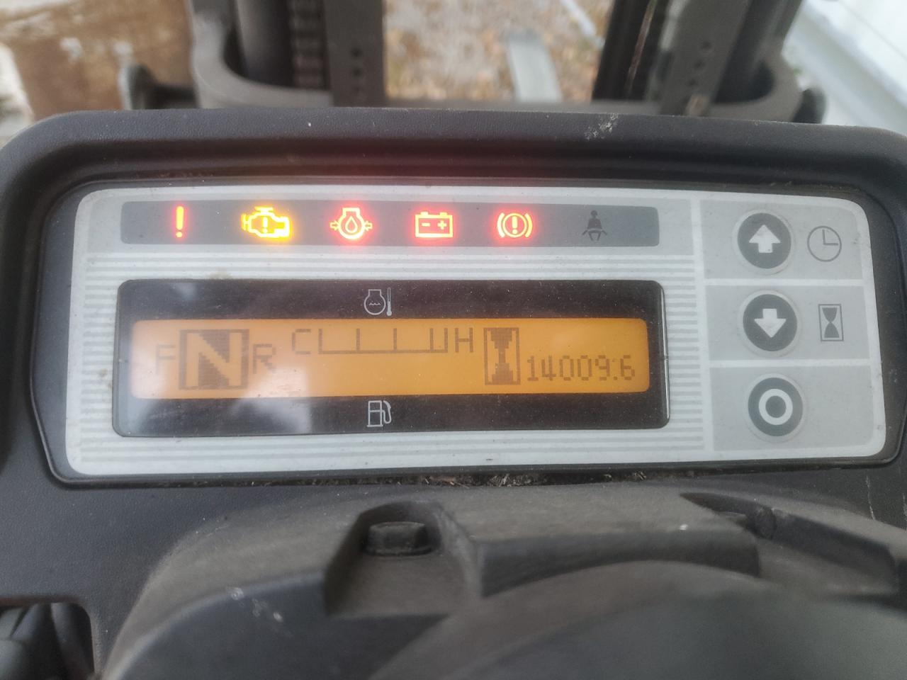 Lot #3290190206 2013 NISS FORKLIFT