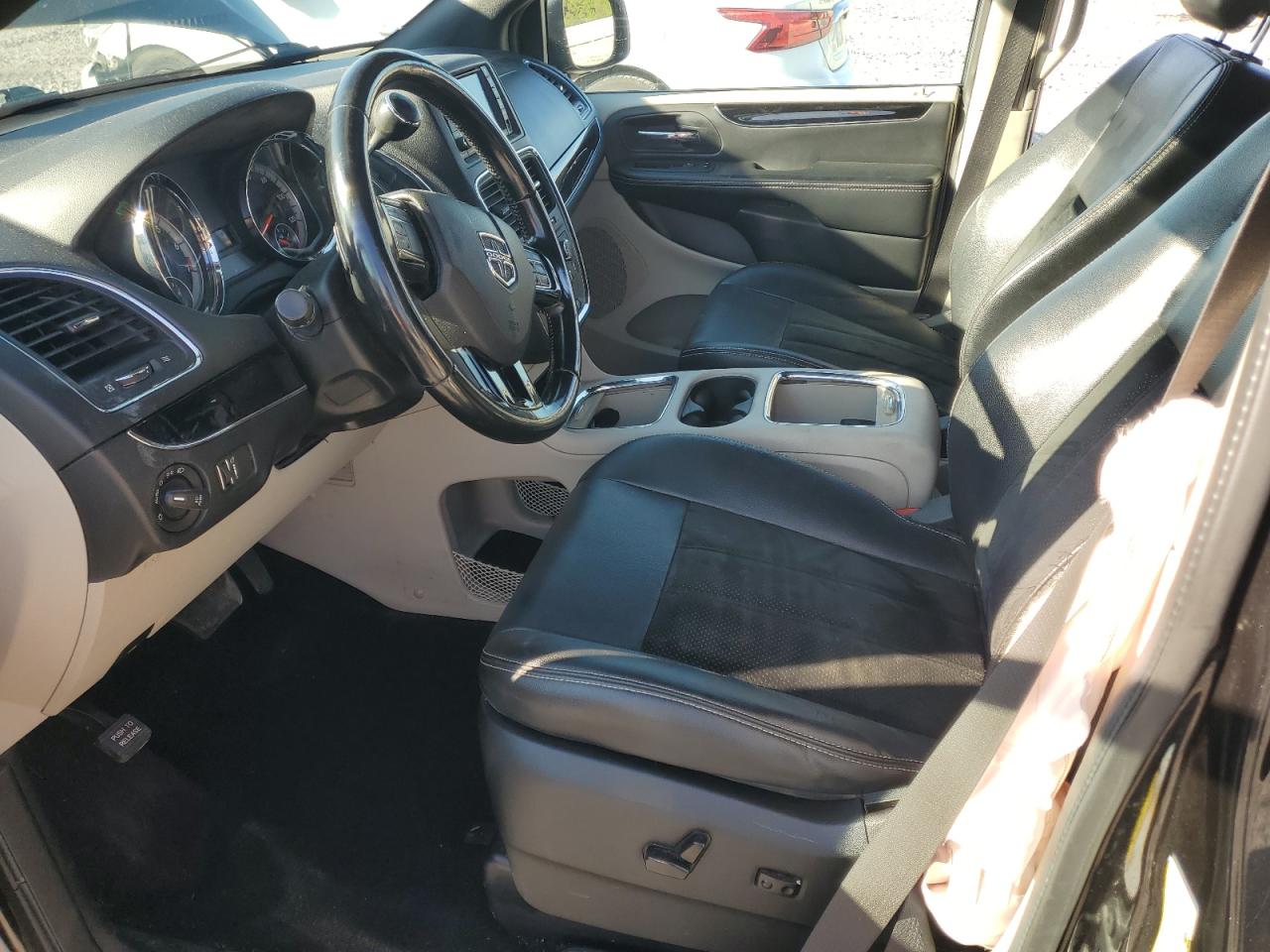 DODGE GRAND CARAVAN SXT