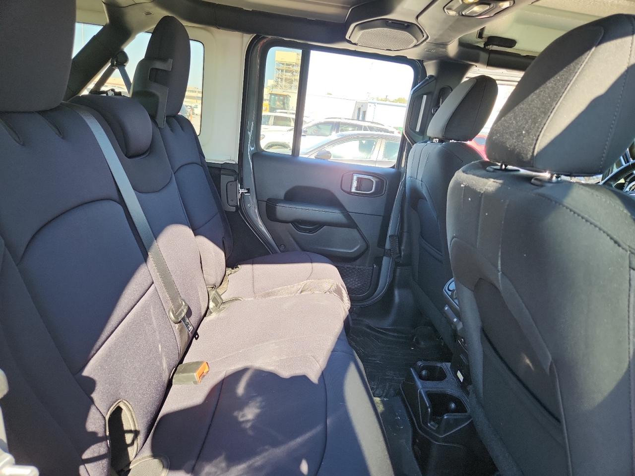 JEEP WRANGLER SAHARA