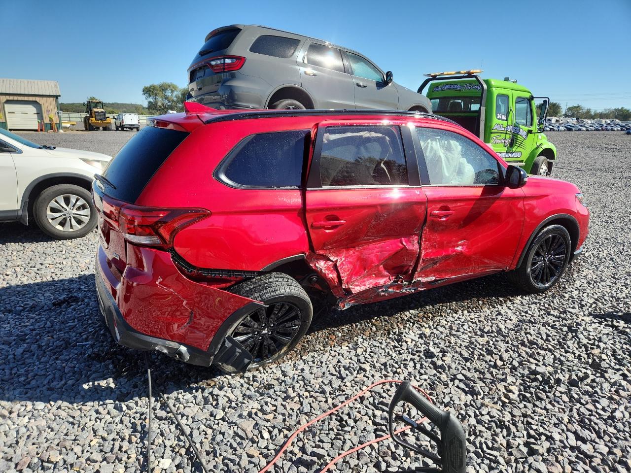 MITSUBISHI OUTLANDER SE