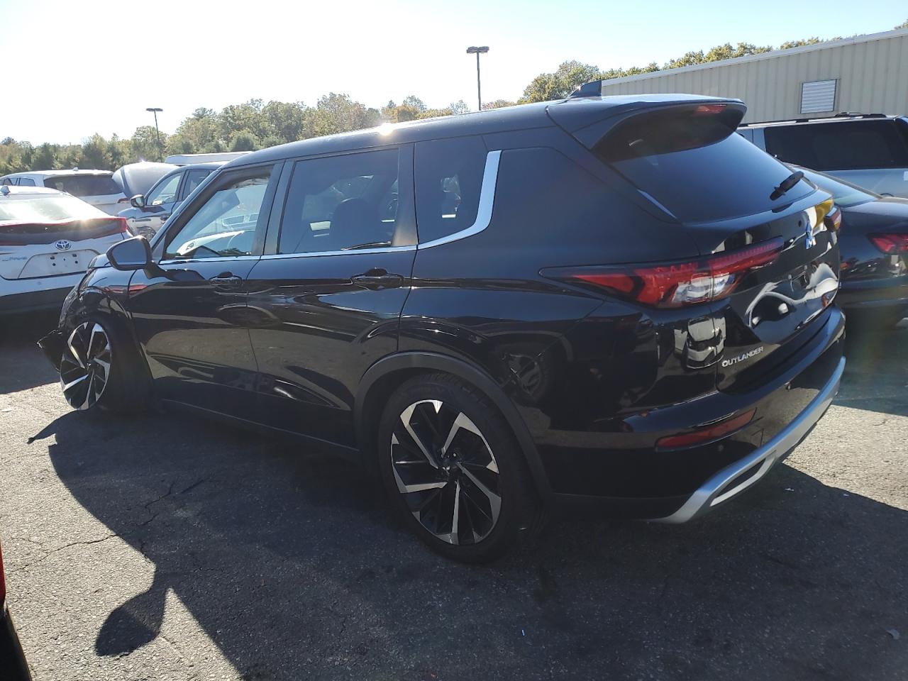 MITSUBISHI OUTLANDER SE