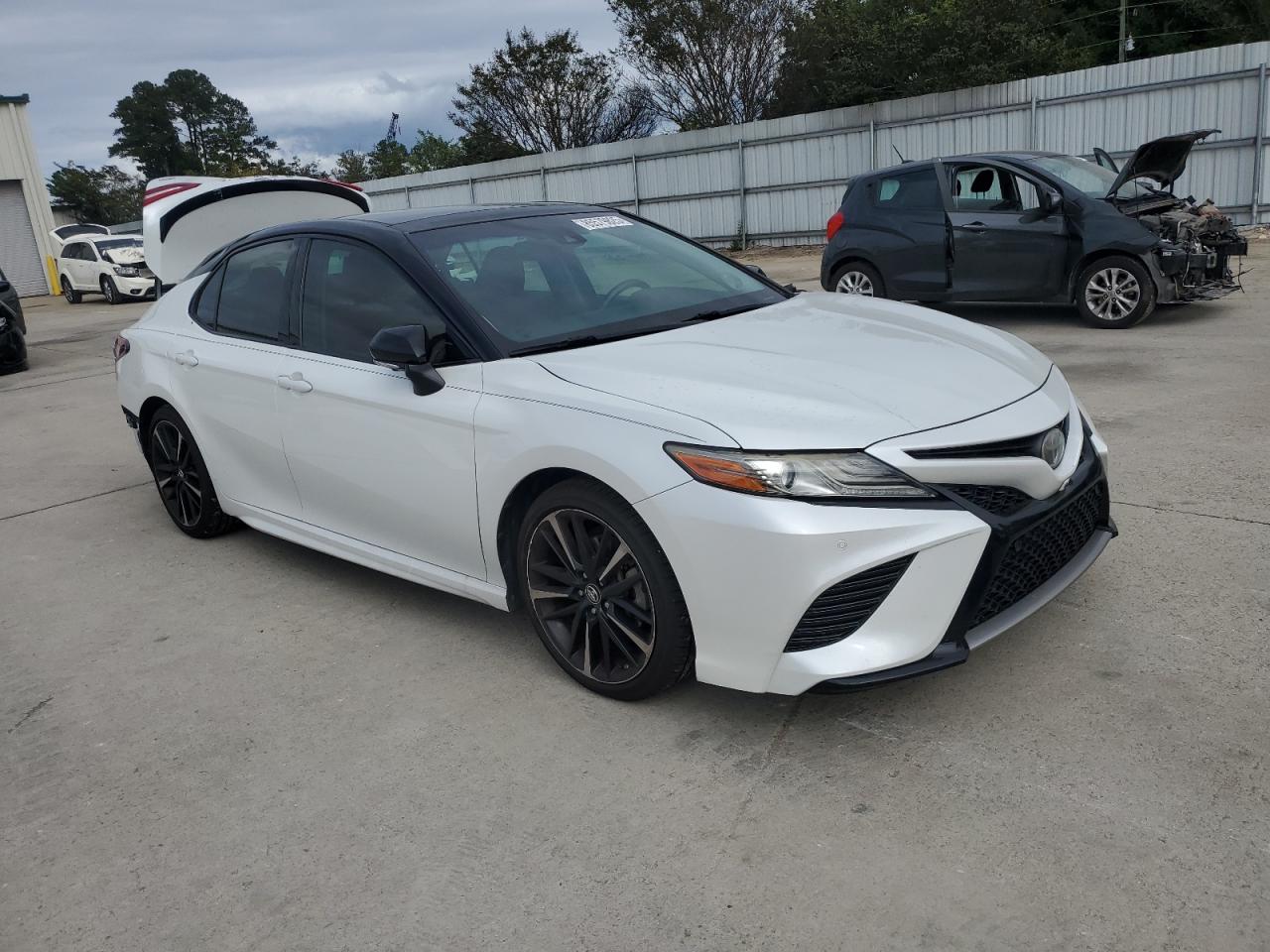 TOYOTA CAMRY XSE