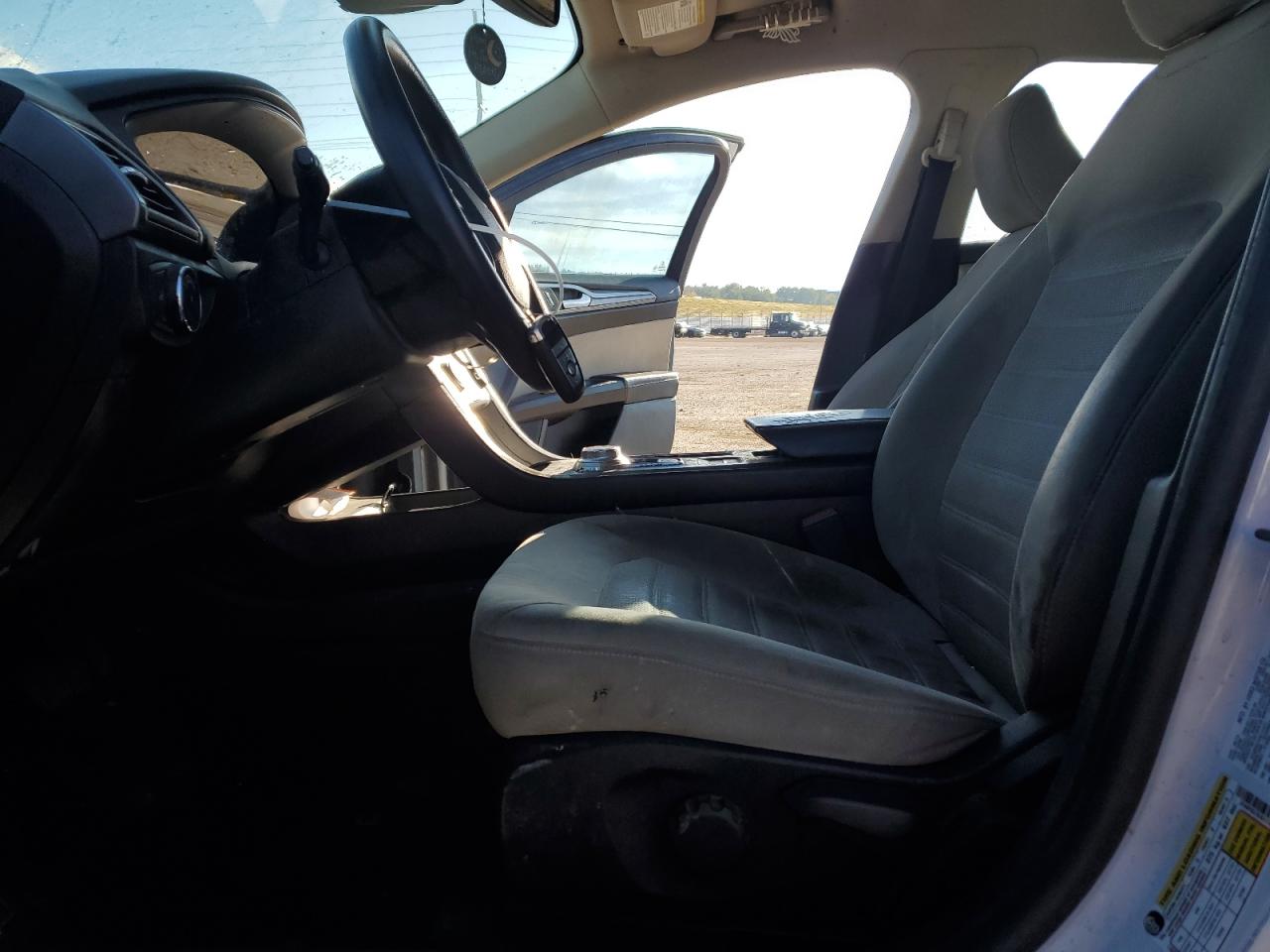 Lot #3302115126 2020 FORD FUSION S