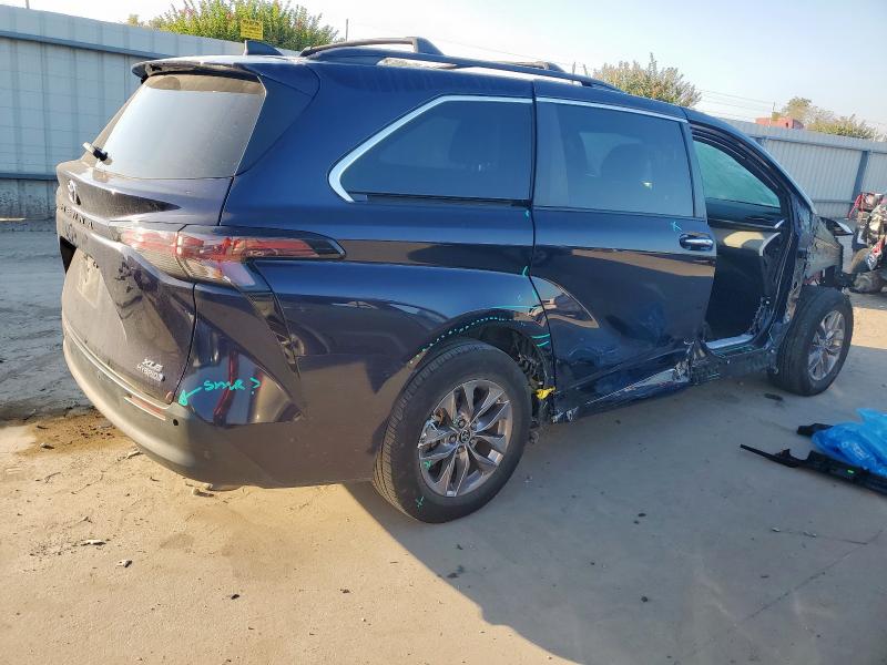 2023 TOYOTA SIENNA XLE #3293547405