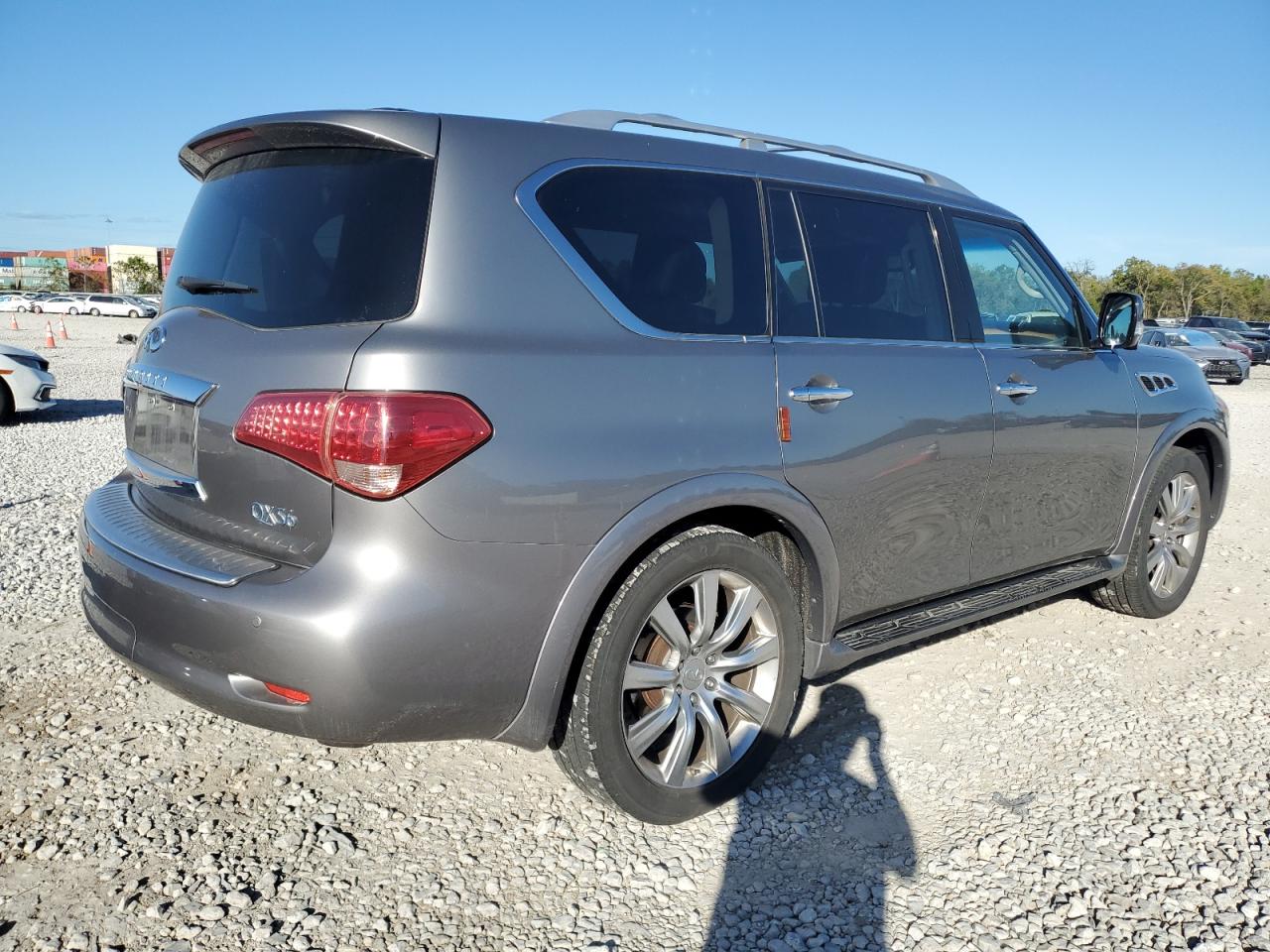 INFINITI QX56