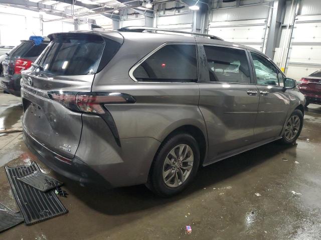 2024 TOYOTA SIENNA XLE #3273927817