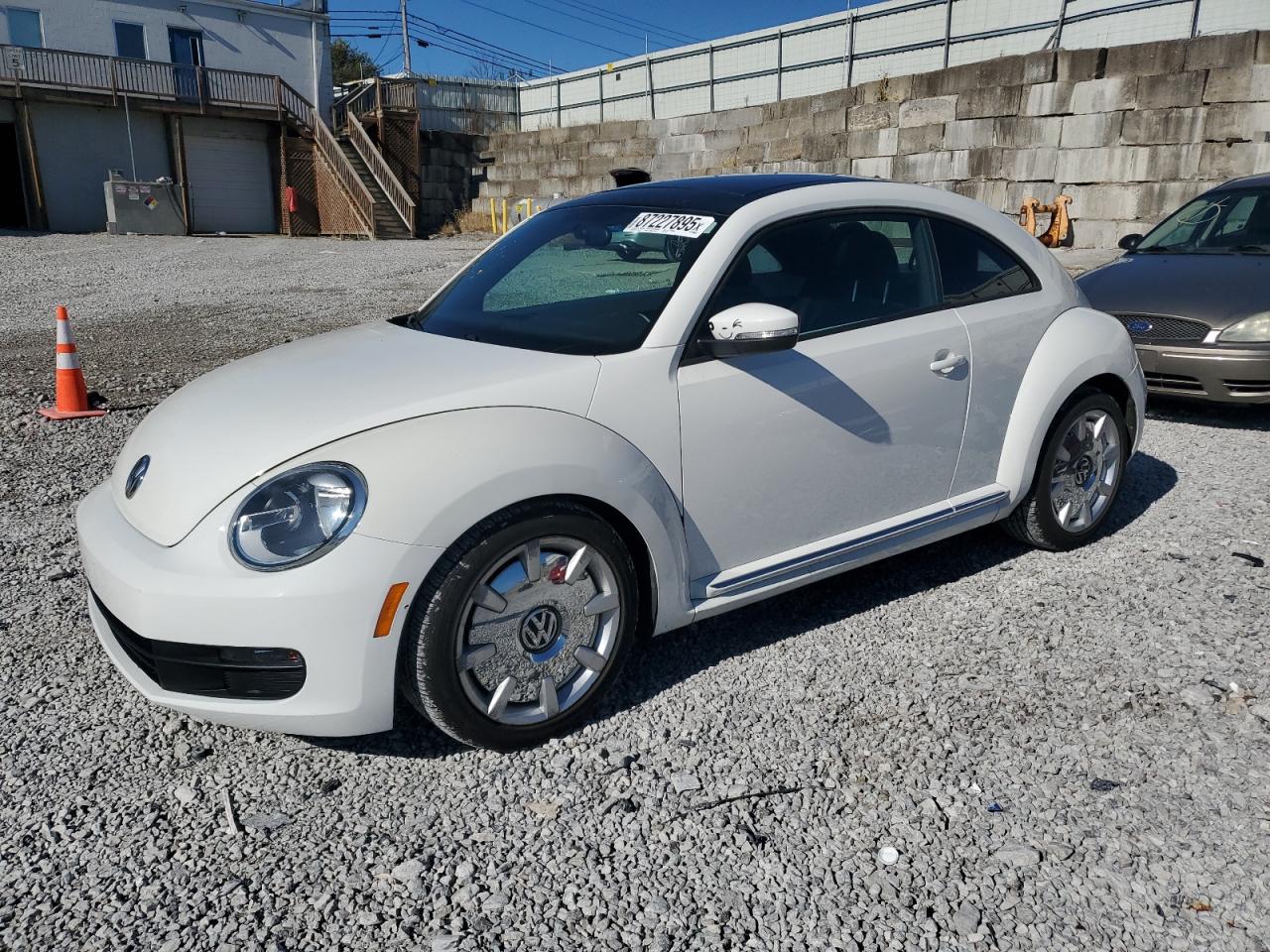 VOLKSWAGEN BEETLE