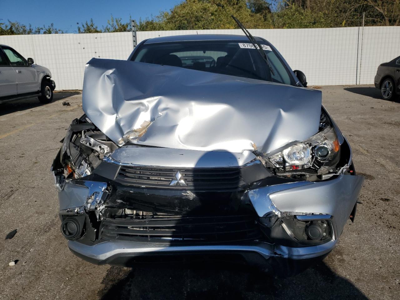 MITSUBISHI OUTLANDER ES