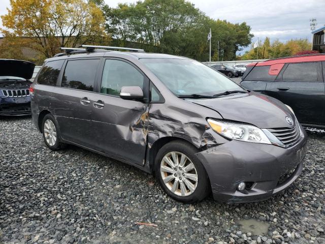 2013 TOYOTA SIENNA XLE #3316735440