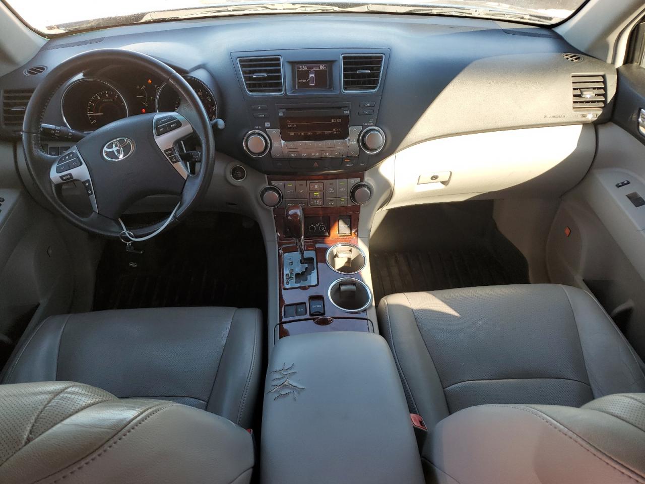 TOYOTA HIGHLANDER LIMITED