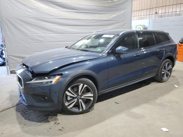 VOLVO V60 CROSS COUNTRY PLUS