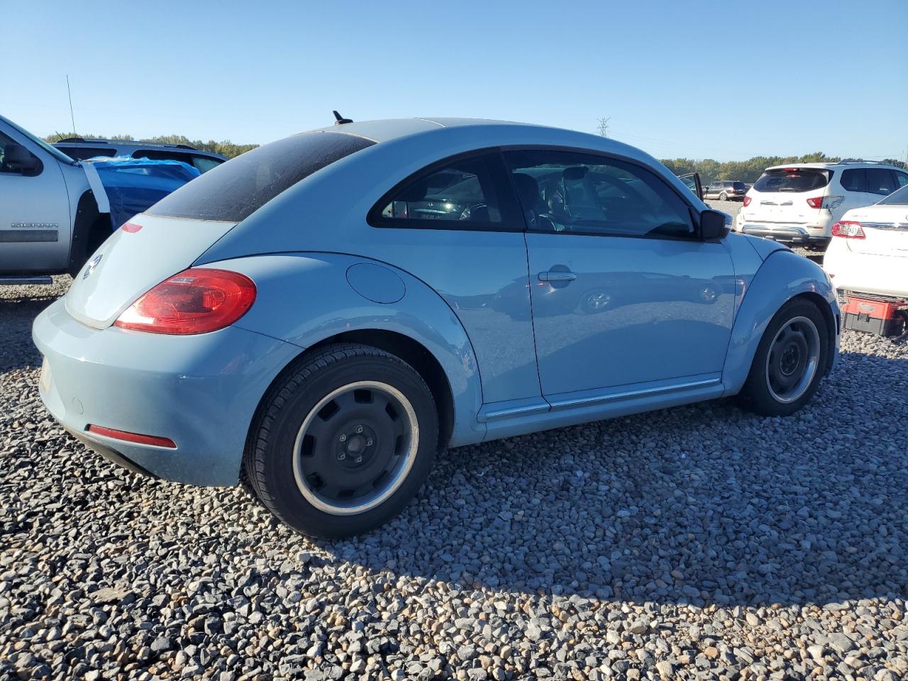 VOLKSWAGEN BEETLE