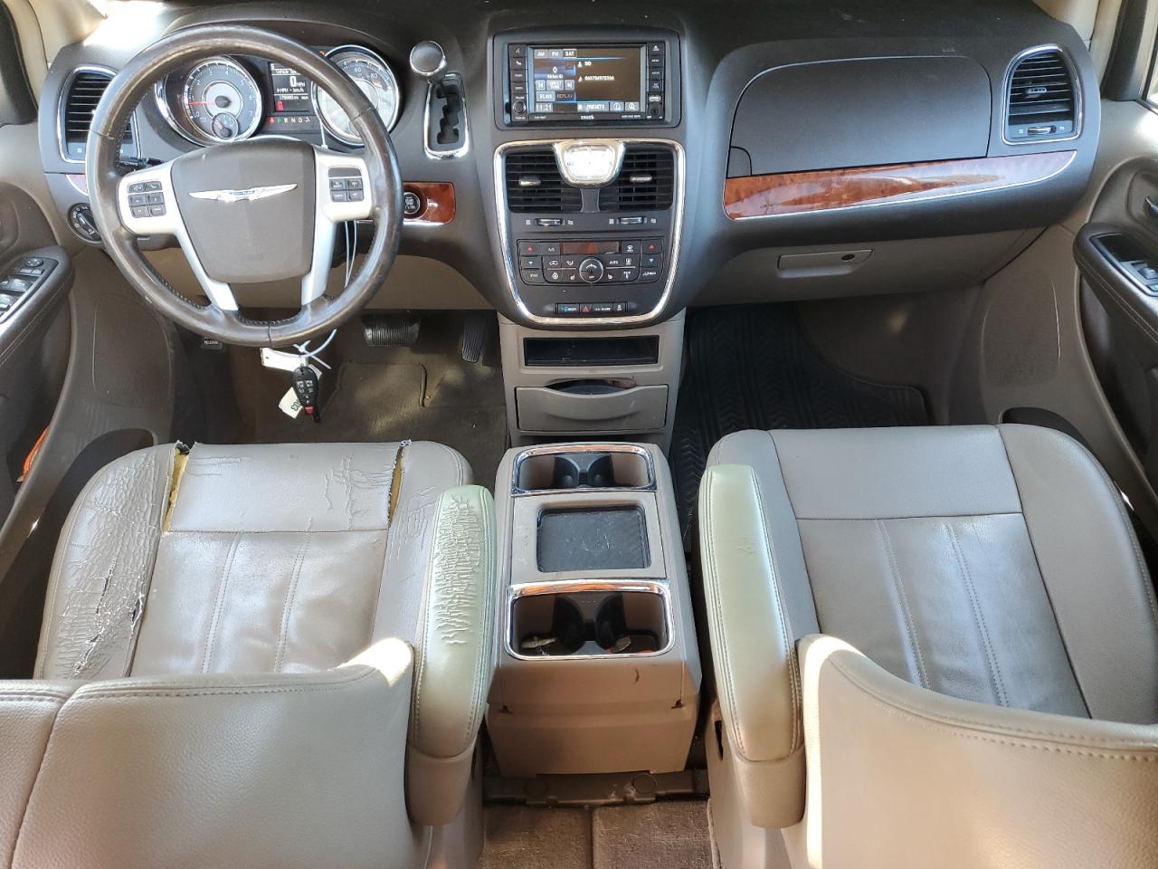 CHRYSLER TOWN & COUNTRY TOURING