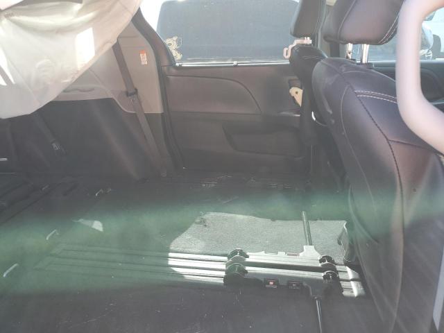 2017 TOYOTA SIENNA SE 5TDXZ3DC8HS795298