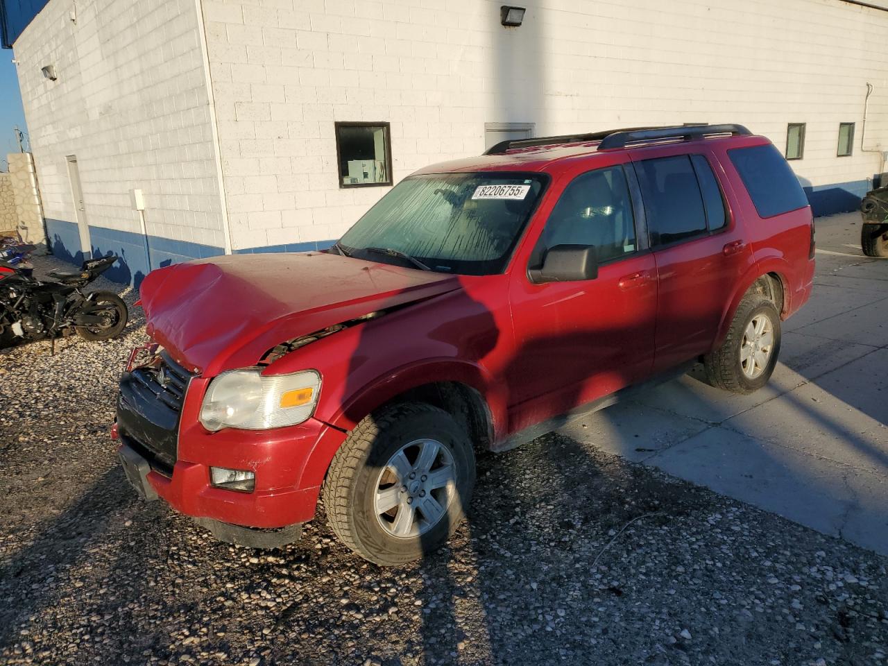  Salvage Ford Explorer