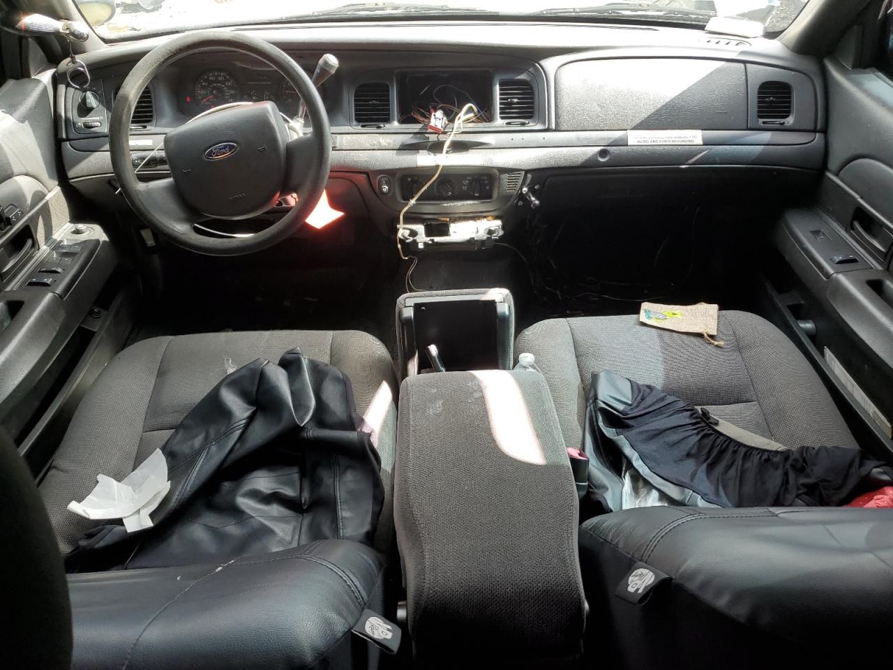 FORD CROWN VICTORIA POLICE INTERCEPTOR