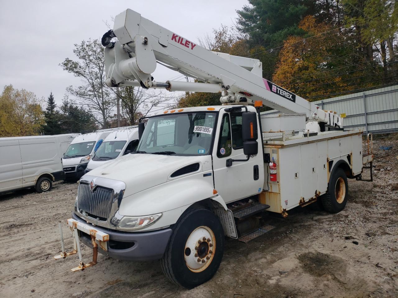 Lot #3283785487 2012 INTERNATIONAL 4300