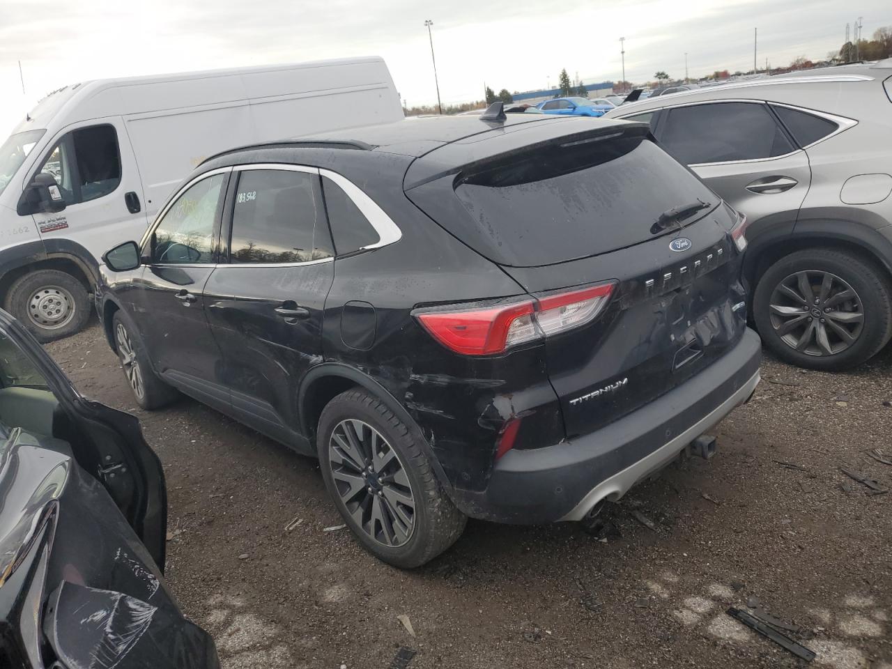 FORD ESCAPE TITANIUM