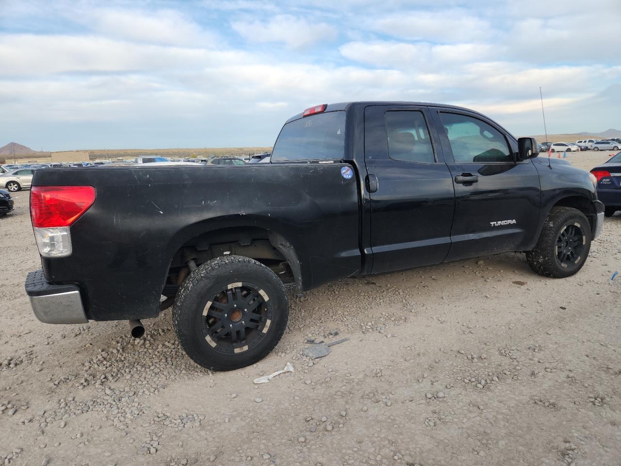 TOYOTA TUNDRA DOUBLE CAB SR5
