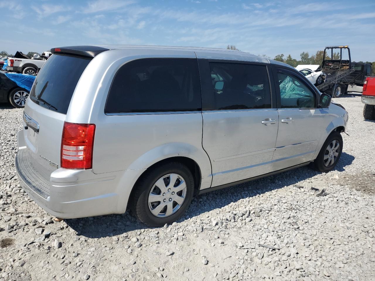 CHRYSLER TOWN & COUNTRY LX